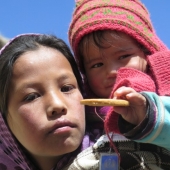 Pristno otroštvo brez tablic in težav s komunikacijo